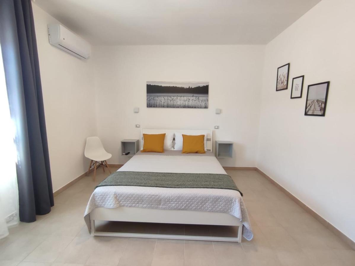 Cristian Rooms อาโวลา ภายนอก รูปภาพ