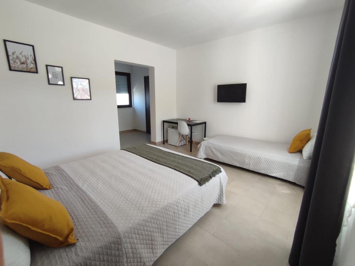 Cristian Rooms อาโวลา ภายนอก รูปภาพ