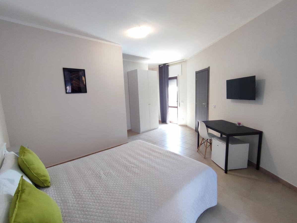 Cristian Rooms อาโวลา ภายนอก รูปภาพ
